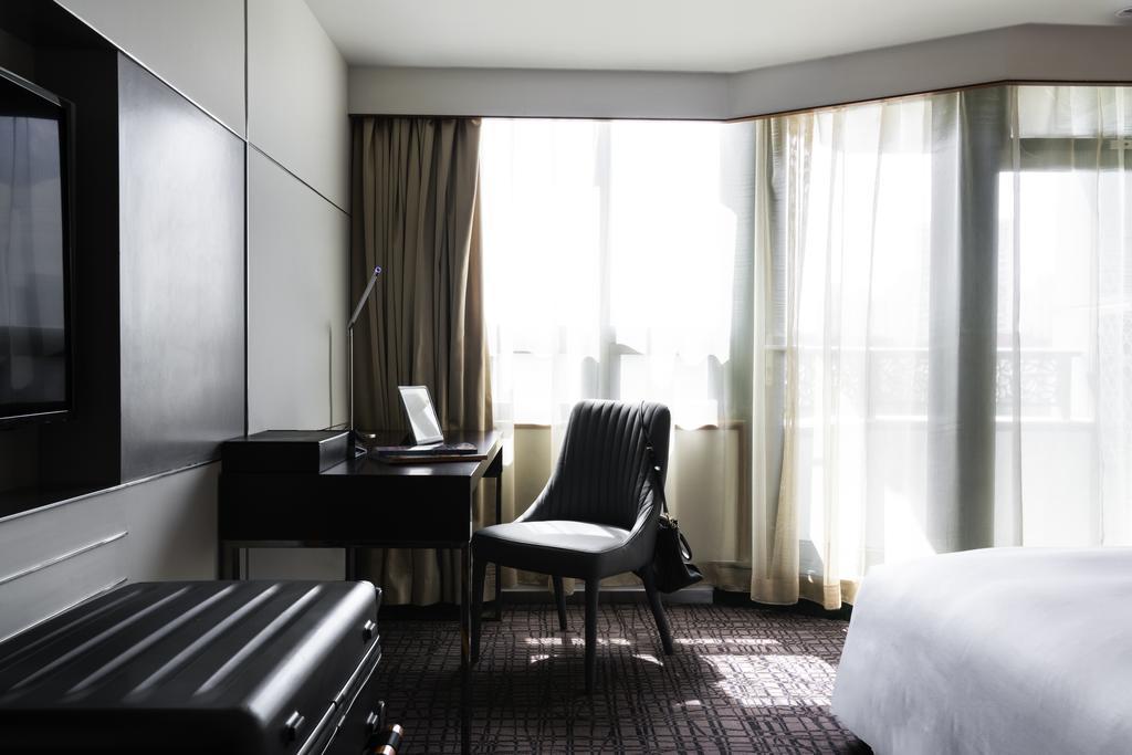 Superior Twin Room with City View